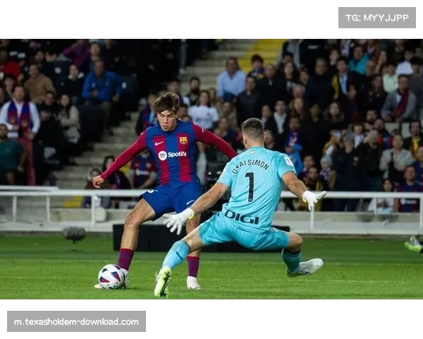 哈维中场重构试验见成效 佩德里伪九号位置调整带动巴萨进攻质变